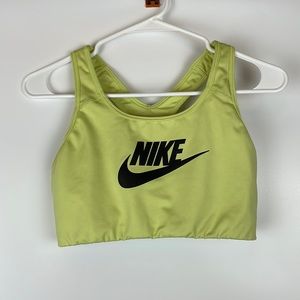 Nike sports bra size large